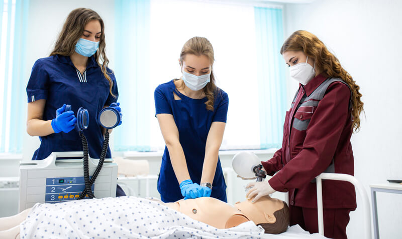 Cursos de primeros auxilios, RCP (reanimaci�n cardiopulmonar) y DEA para empresas
